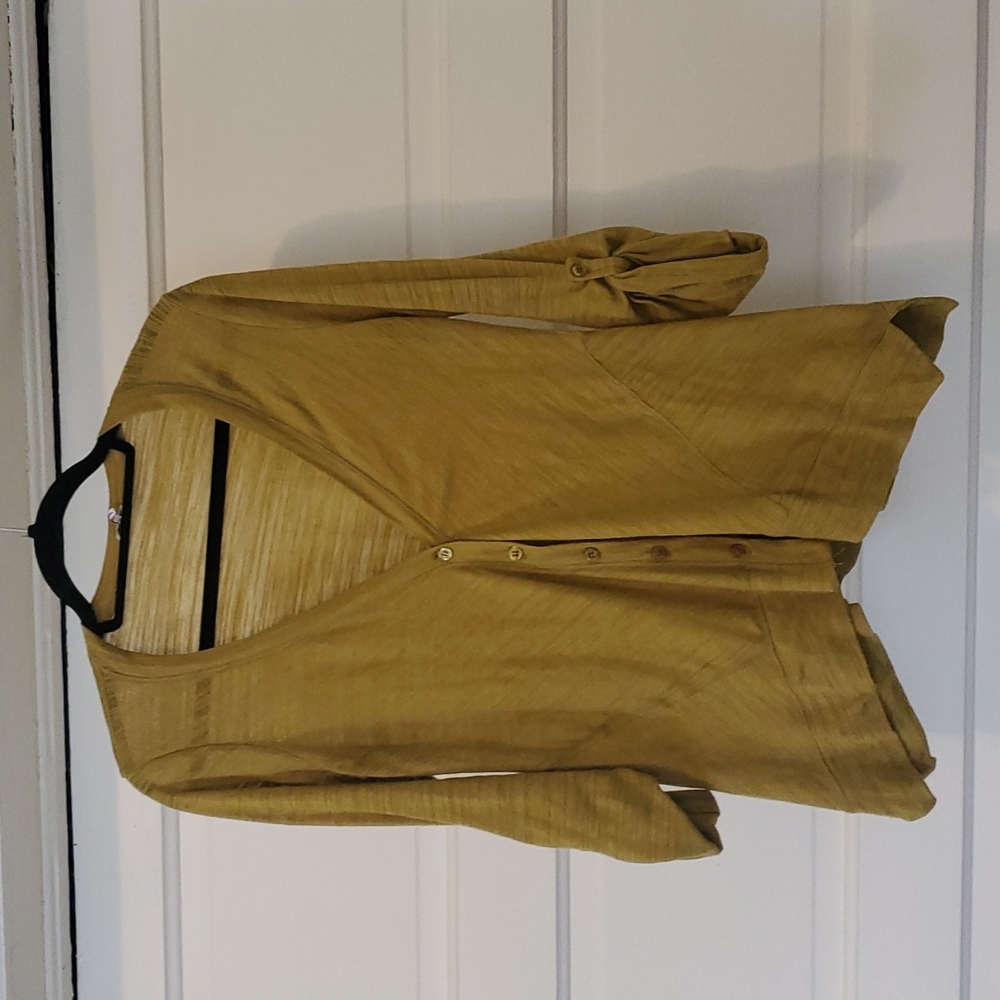 CLOSET CLOSING 7/31 Pea green Splendid Button-up cardigan small